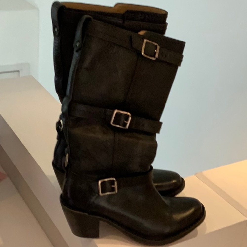 Frye Carmen distressed 3 strap leather boot